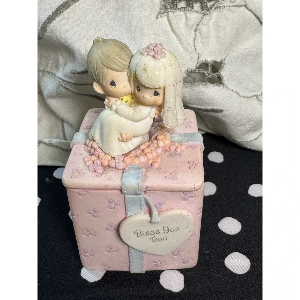 Precious Moments Enesco Vintage 1999 Bride Groom Pink Gift Box Figure Wedding